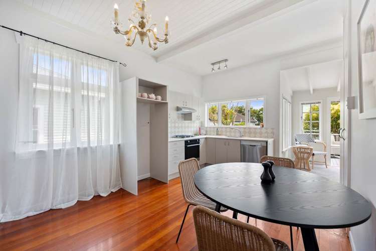 26 Aramoana Avenue Devonport_15