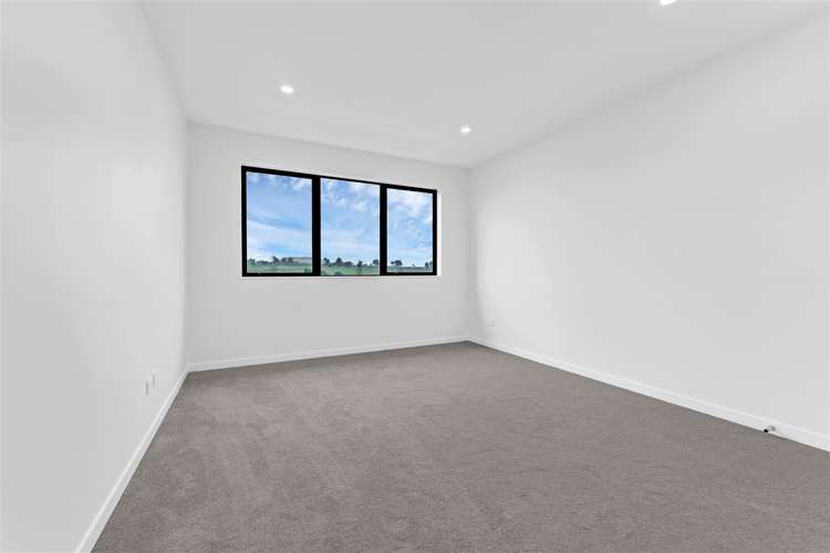 4 Hutukawa Drive Beachlands_35