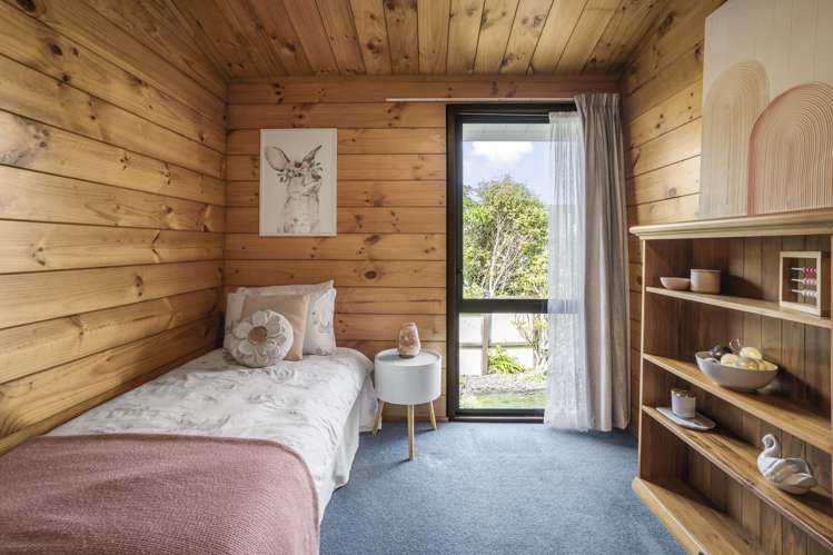 62 Cypress Drive Maungaraki_13