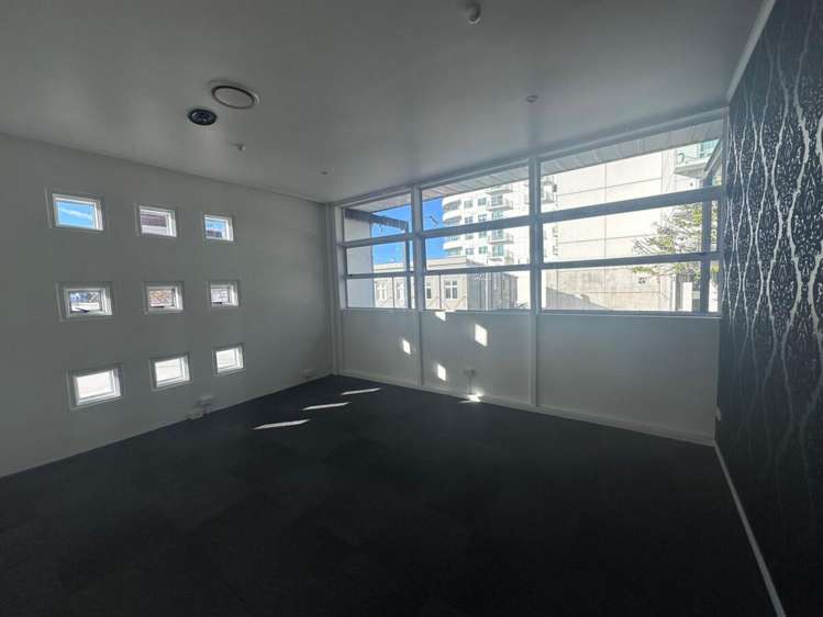Tenancy 4/63 Devonport Road Tauranga Central_3