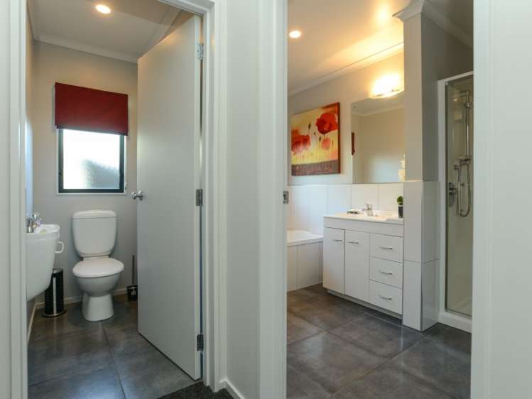 212 Frimley Oaks Frimley_14