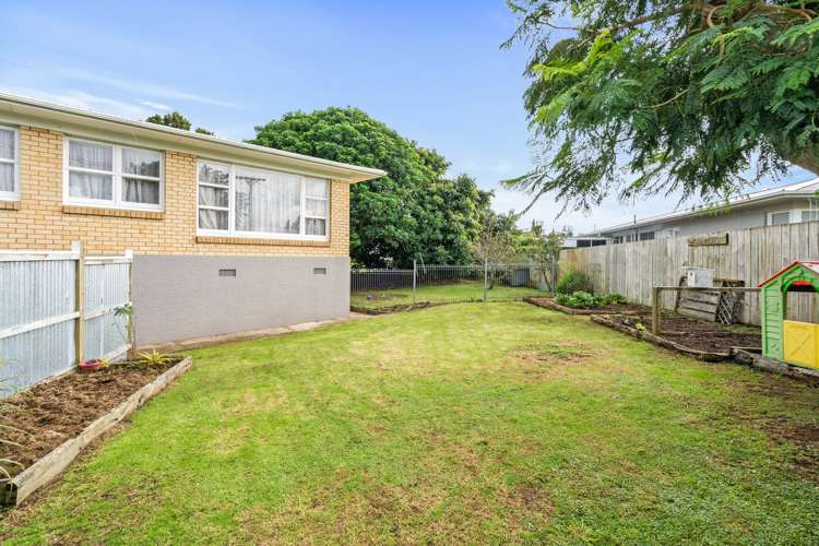 8 Adams Place Kamo_21