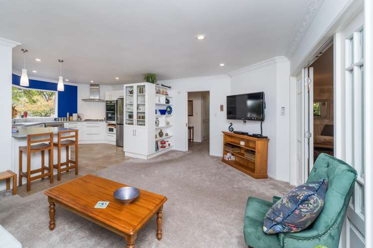 98 John F Kennedy Drive Milson_12