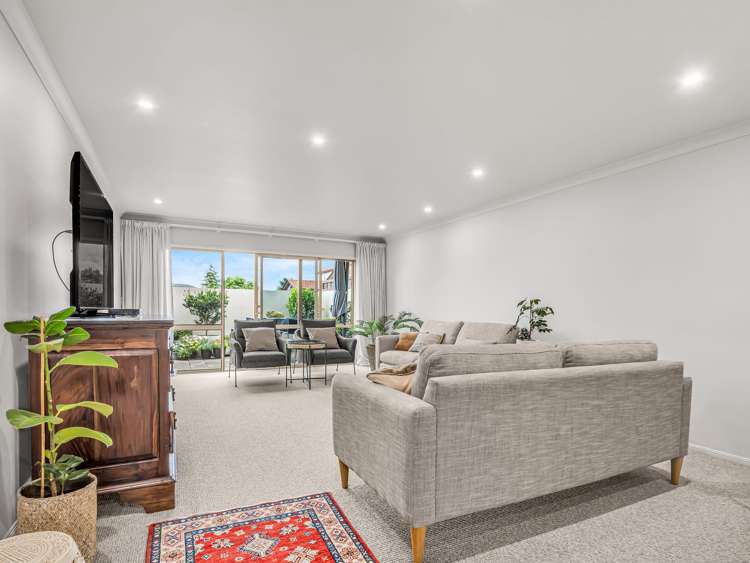 3/1328 Pukuatua street_2