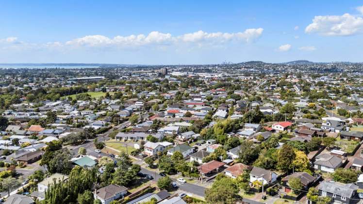 6 Arahoe Road New Lynn_12