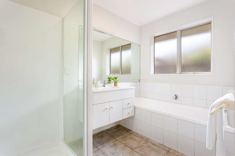 55 Kingdale Road Henderson_15