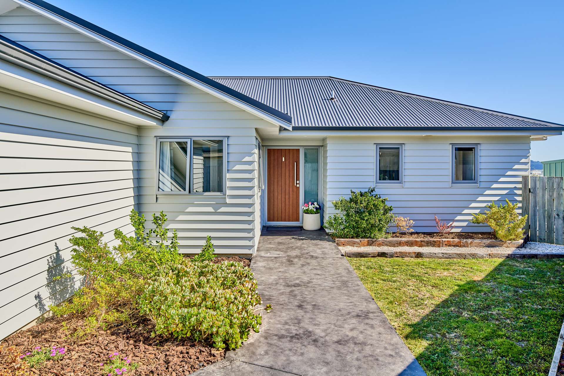 23 Montego Place Grenada Village Wellington City Houses for Sale