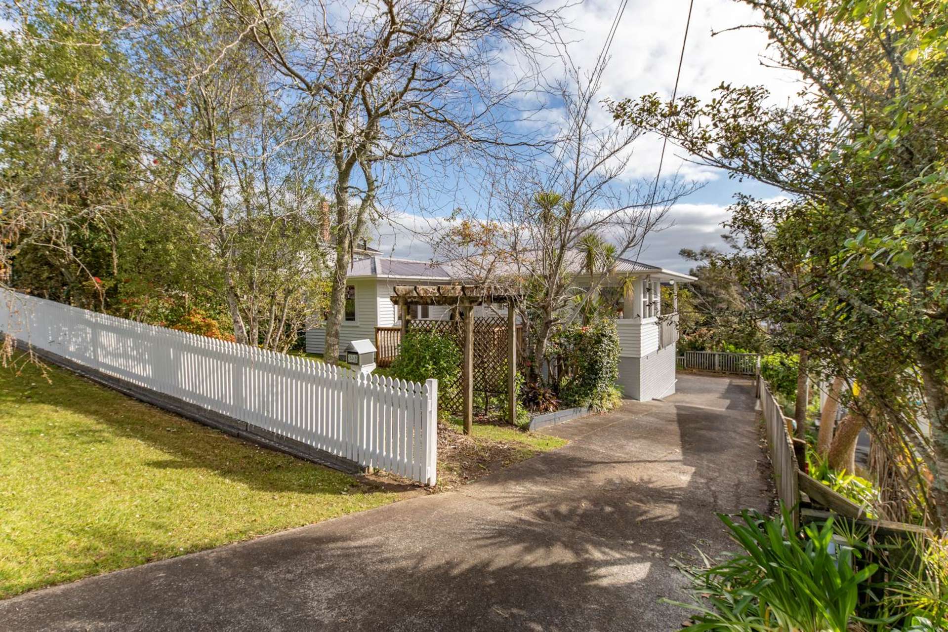 26 Highland Avenue Titirangi_0