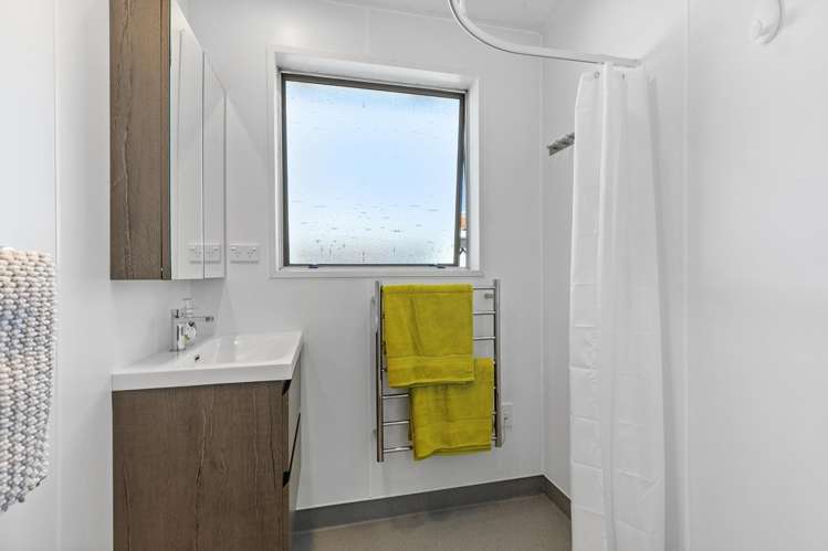 1/2 Ruakaka Street Hornby_11