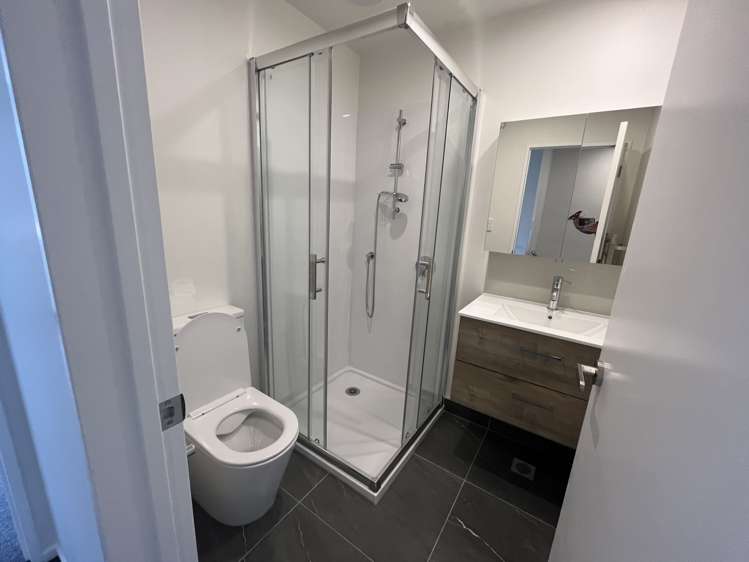 49 Selo Street Glen Eden_14