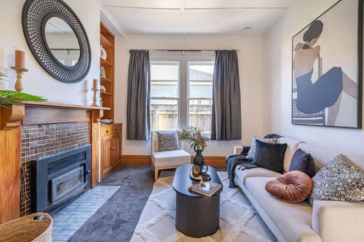 35 Riddlers Crescent Petone_2