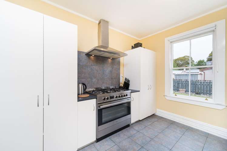 111 Derby Street Feilding_15