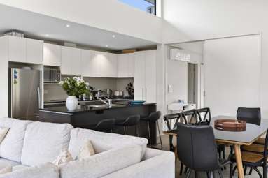 12/14 Norman Smith Street_4