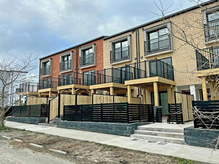 19 Falcon Crescent_0