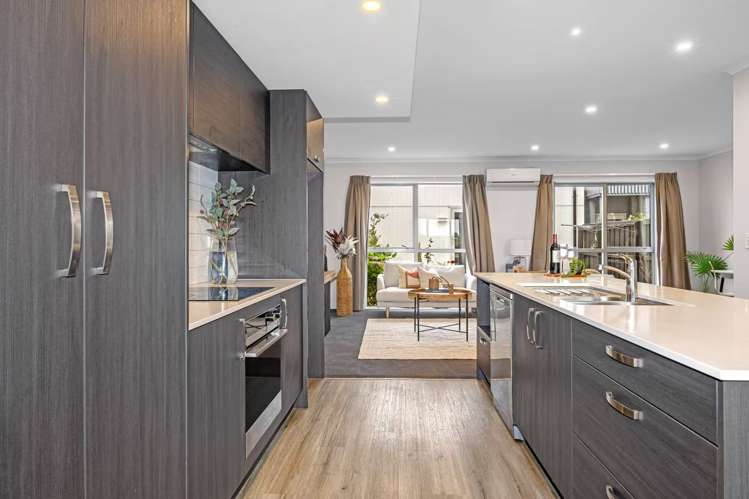 4 Tippet Crescent Wigram_3