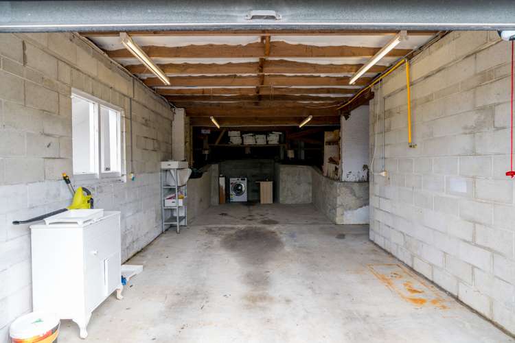 18 Hanlon Street Halfway Bush_21