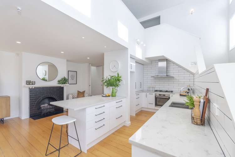 2/52 Shelly Beach Road Saint Marys Bay_6