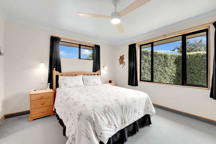 55 Aldinga Avenue Stoke_8