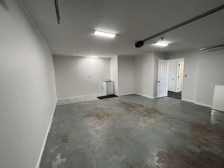 2/7 Marbeth Court Botany Downs_11