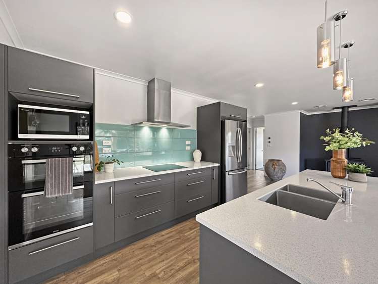 12 Lacebark Drive Kinloch_41