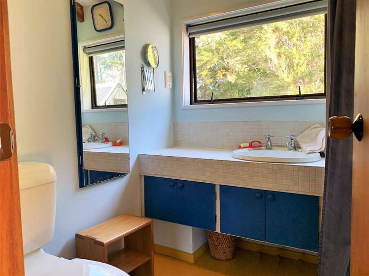 44 Rangihaeata Road Kahurangi National Park_11