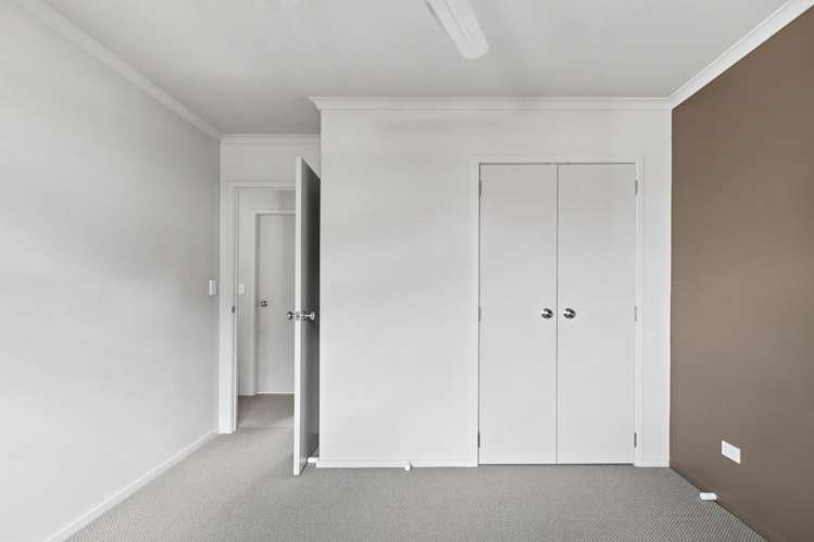 5 Holcroft Place 2750_14