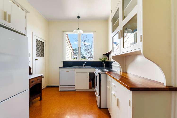 2 Roslyn Road Bluff Hill_14