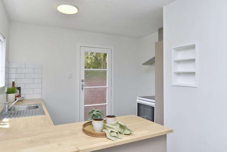 1/16 Kawau Crescent Bromley_5