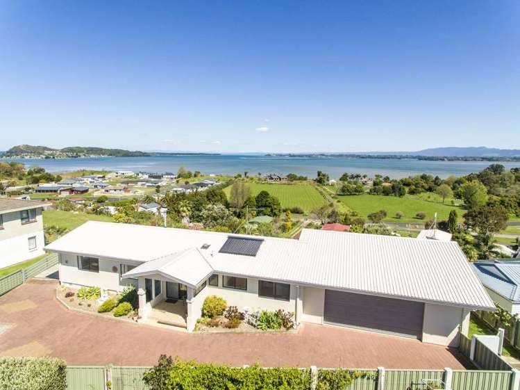 14 Adela Stewart Drive West_0