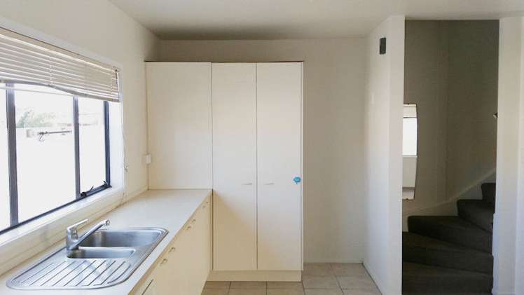 20/6 Ambrico Place New Lynn_13