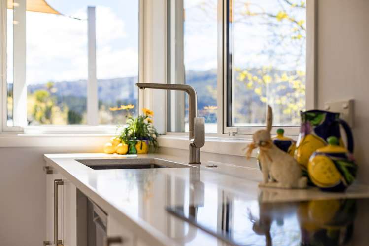 15 Dunsandel Grove Silverstream_4