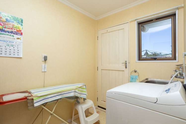 59 Allardice Street Dannevirke_16