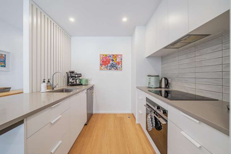 6/90 Knights Road Hutt Central_5