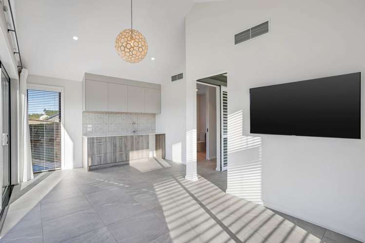 14 Kotuitui Drive Orewa_20