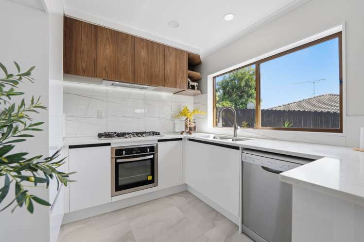 8 Caldecote Place Flat Bush_8