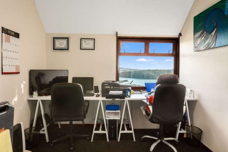 8 Moray Place Papakowhai_16