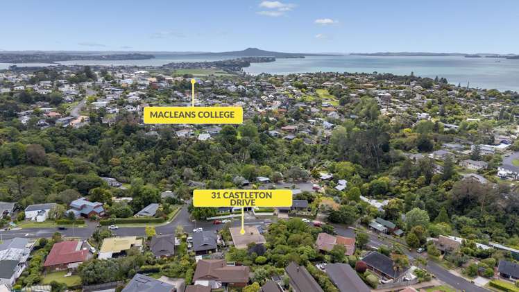 31 & 33 Castleton Drive Mellons Bay_28