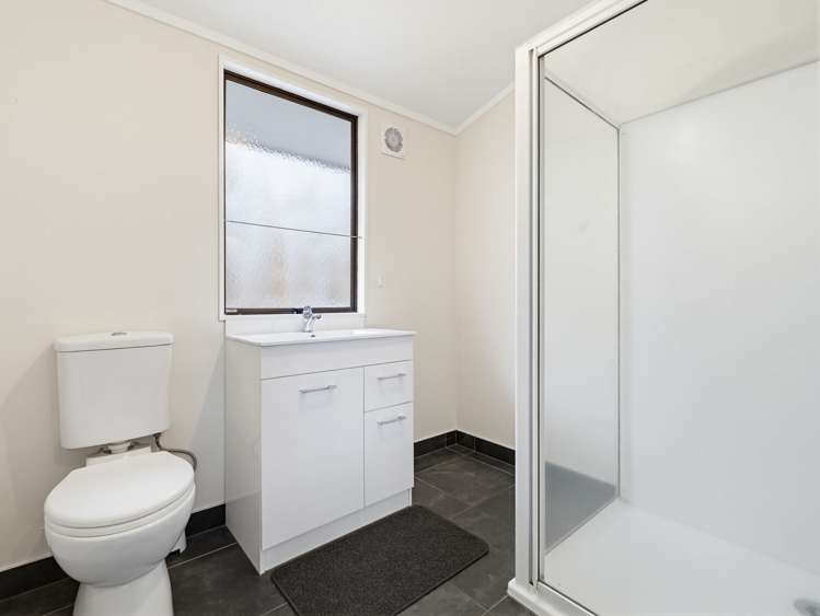 2B Baycroft Avenue Parkvale_18