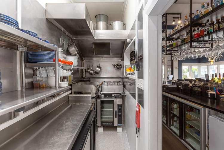 Shop 1/8 Kitchener Street Martinborough_11