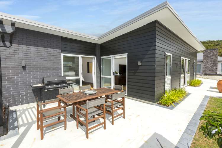 3 Passchendaele Grove Trentham_17