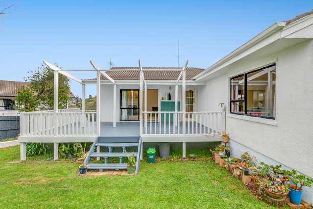 1/22 Leiden Place Totara Vale_1