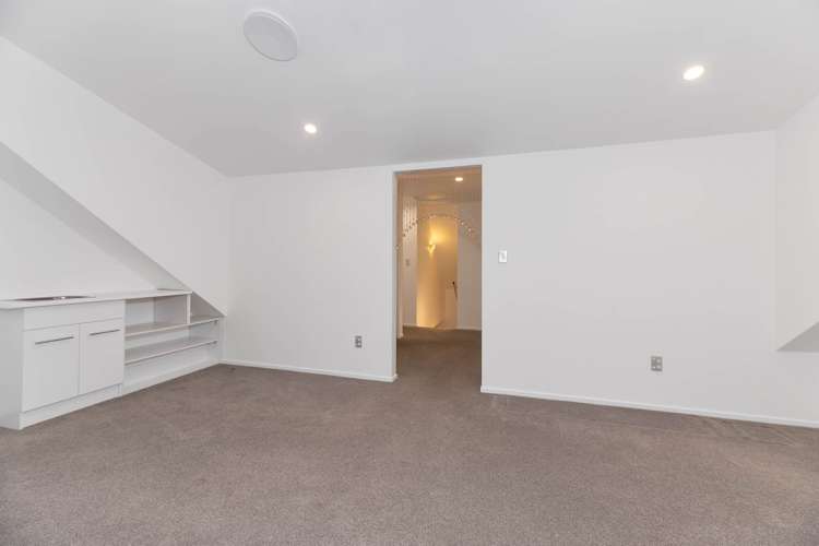 8 Marshall Laing Avenue Mt Roskill_14