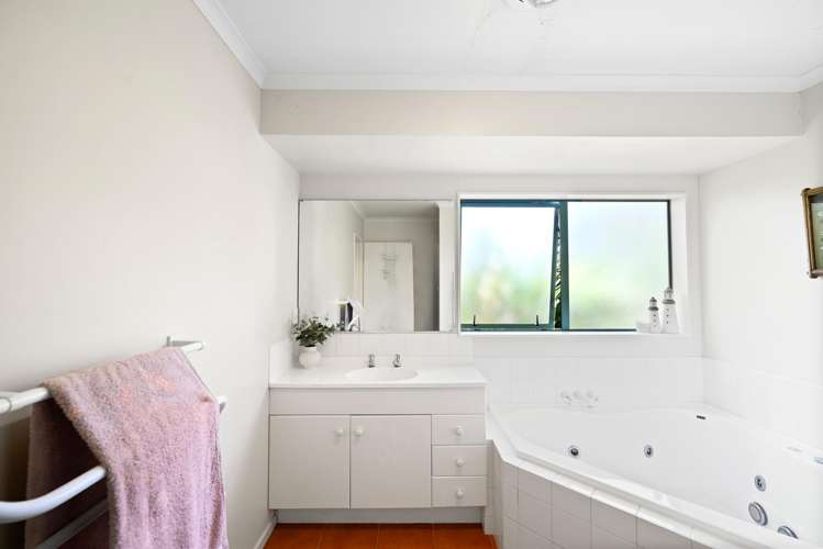 33 Diomede Glade Flagstaff_12