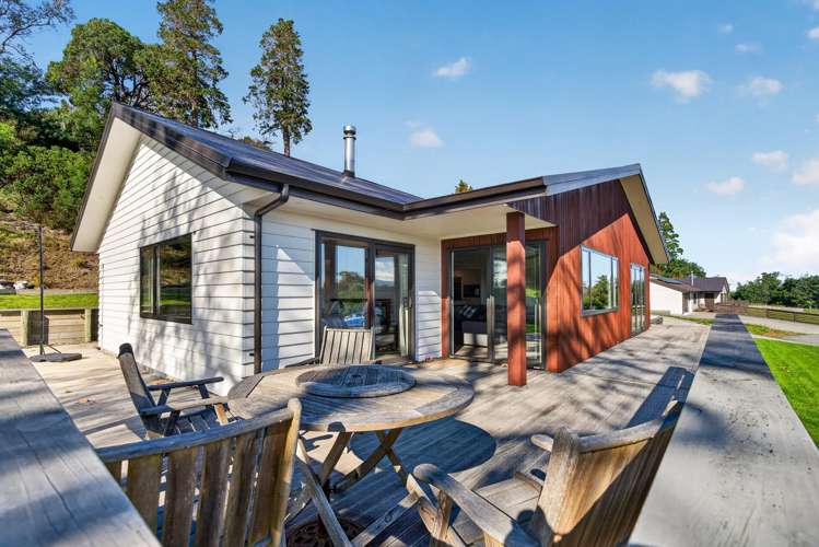 9 Opaki Meadows Lane Lansdowne_16