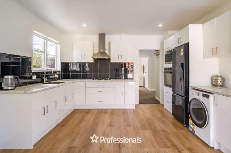 78 Hall Crescent Epuni_5