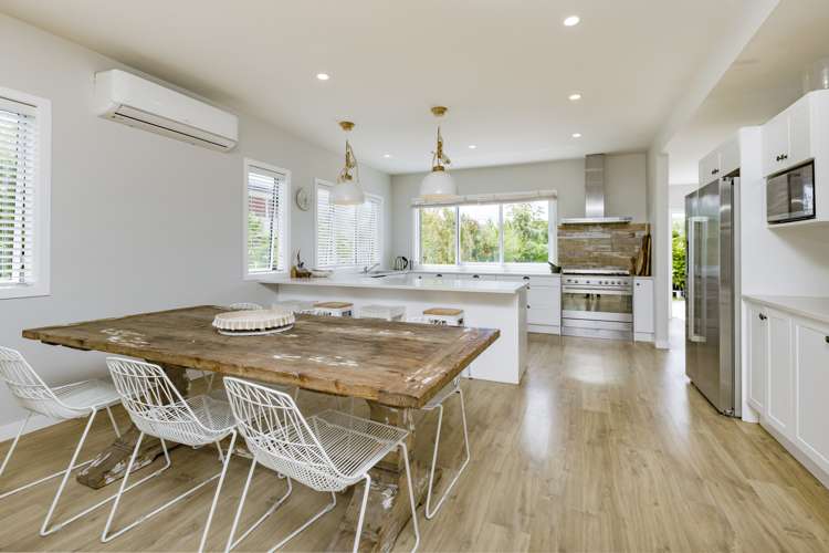 9 Banks Road Kawakawa Bay_8