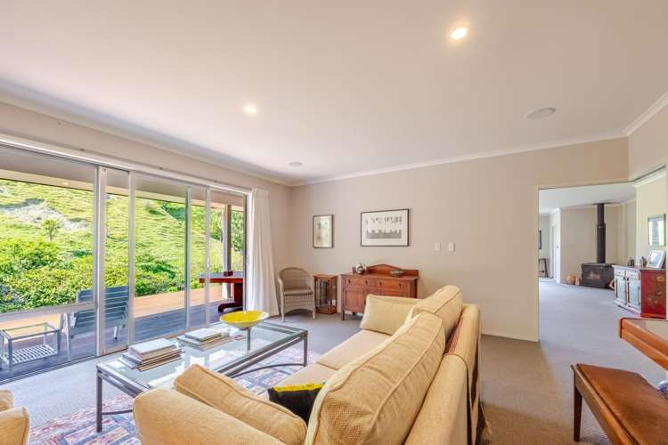 1127 Pourerere Road Omakere_11