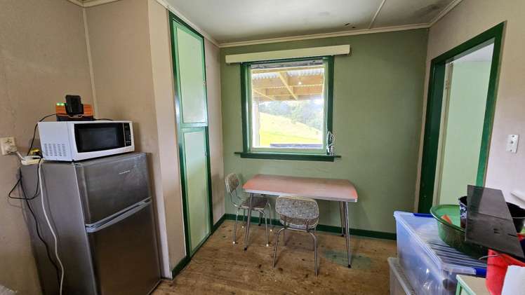 3211 Russell Road Whangaruru_26