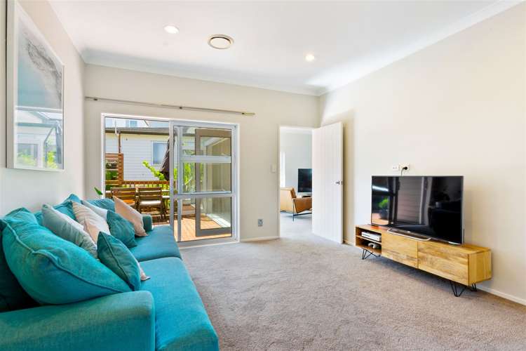 15 Sawyers Lane Silverdale_13