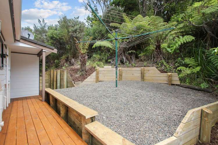 3 Herrings Cove Place Titirangi_15